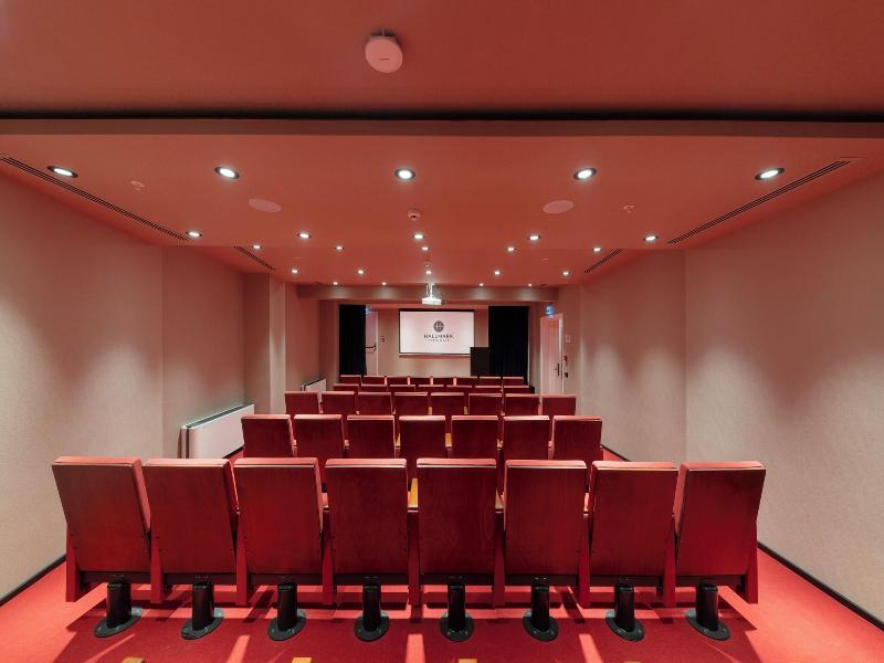 Hallmark Hotel & Spa Istanbul image