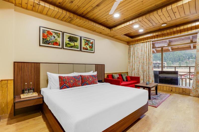 Club Mahindra Janjehli Resort image