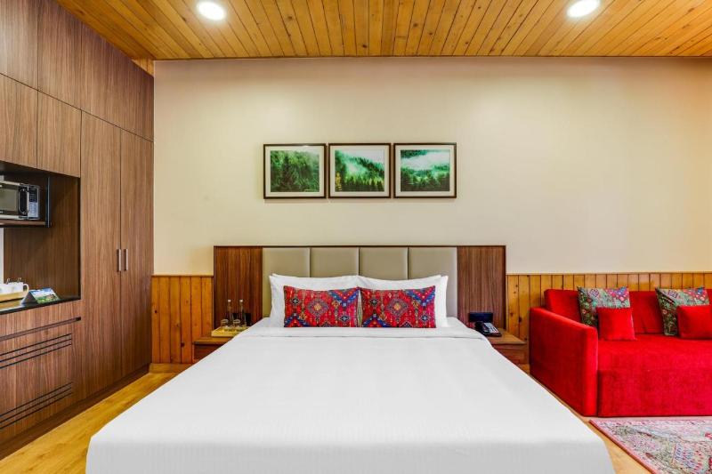 Club Mahindra Janjehli Resort image