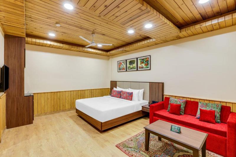 Club Mahindra Janjehli Resort image