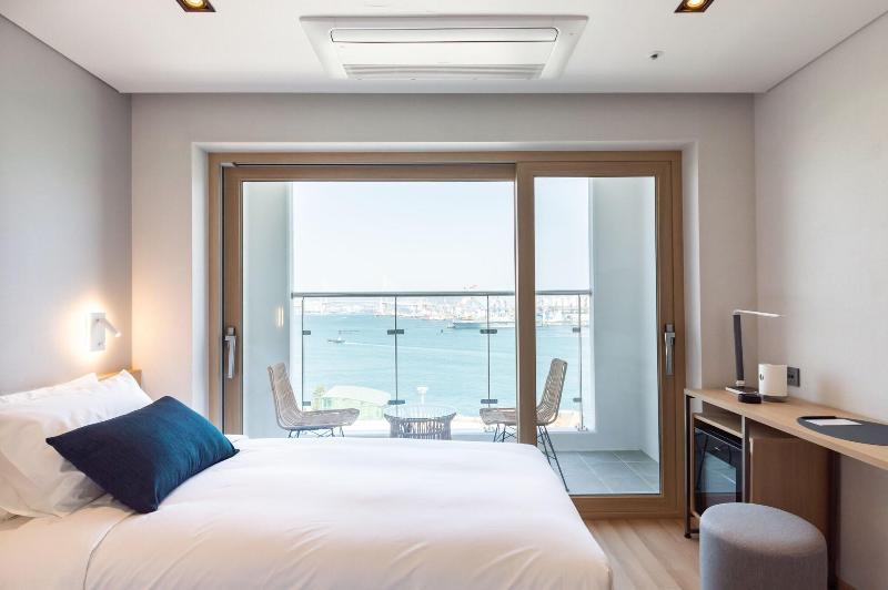 Connect Busan Hotel & Residence image