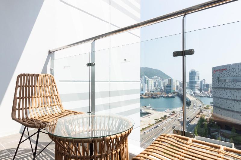 Connect Busan Hotel & Residence image