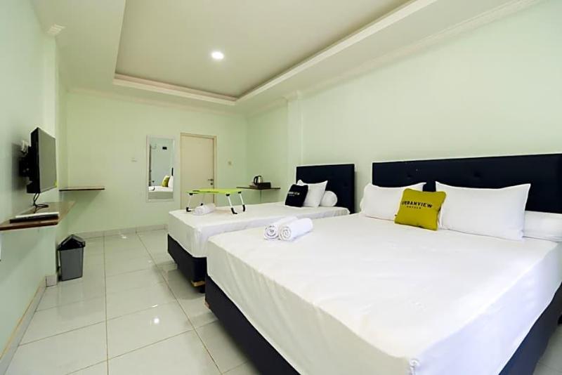Urbanview Hotel Kampung Istal Megamendung Puncak image