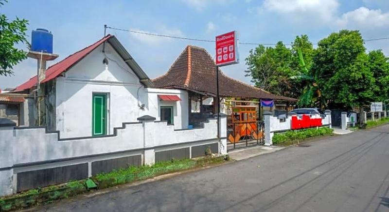 Reddoorz Syariah @ Ndalem Kembang Sore Yogyakarta image