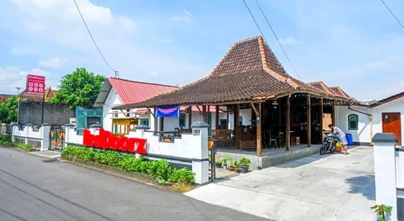 Reddoorz Syariah @ Ndalem Kembang Sore Yogyakarta image