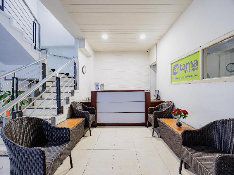 Urbanview Hotel Artama Simpang Lima image