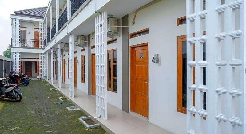 Reddoorz Syariah Near Rs Hermina Yogyakarta image