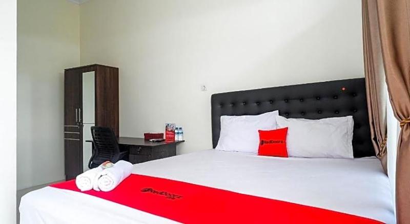 Reddoorz Syariah Near Rs Hermina Yogyakarta image