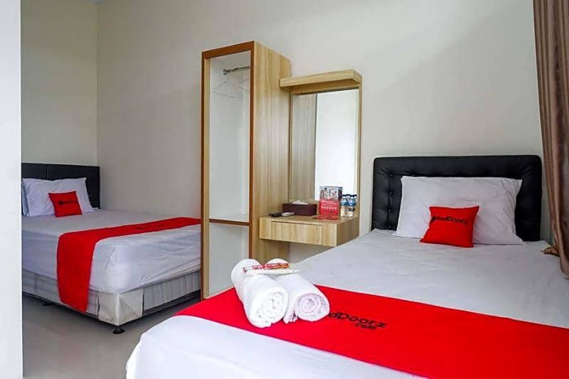 Reddoorz Syariah Near Rs Hermina Yogyakarta image
