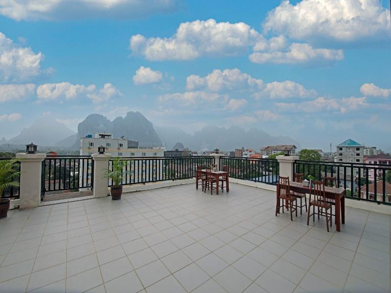 Sisombat Plaza Hotel image