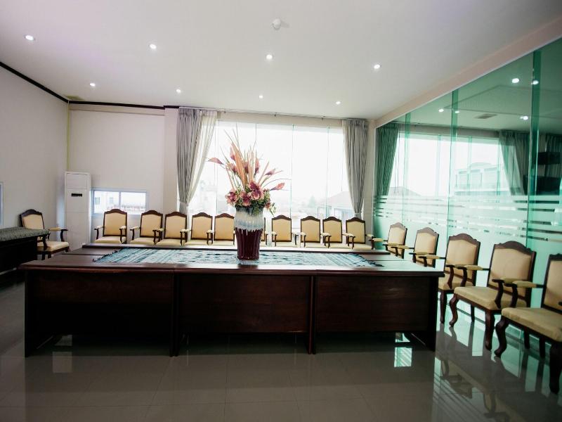 Sisombat Plaza Hotel image
