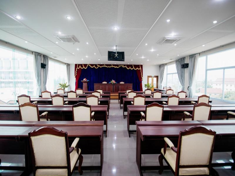 Sisombat Plaza Hotel image