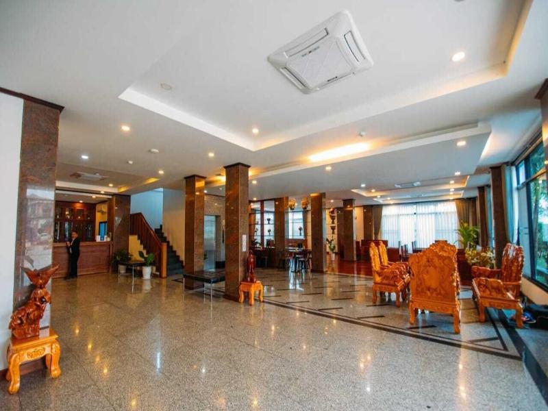 Sisombat Plaza Hotel image
