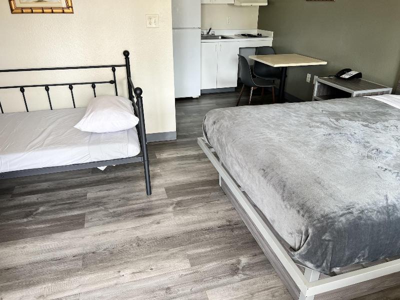 Paris Extended Stay Suites image