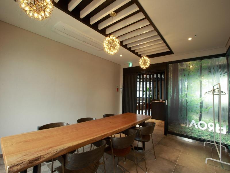 Brosis Hotel image