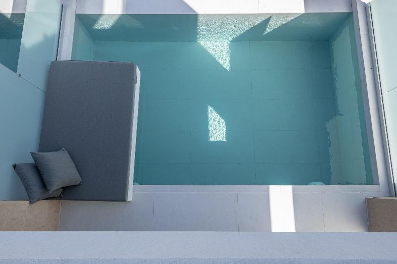Nuovo Luxury Suites image
