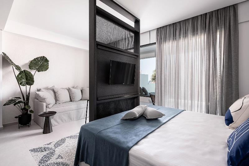 Nuovo Luxury Suites image