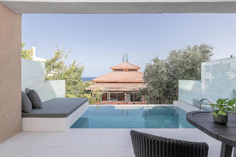 Nuovo Luxury Suites image