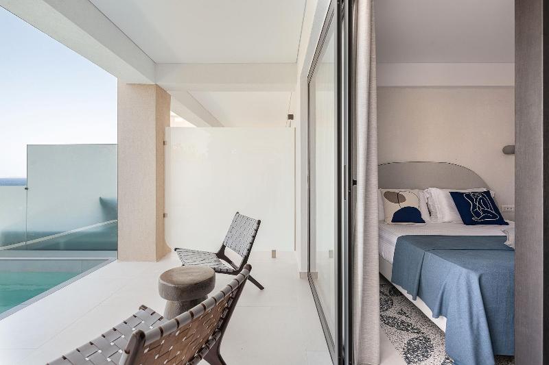 Nuovo Luxury Suites image