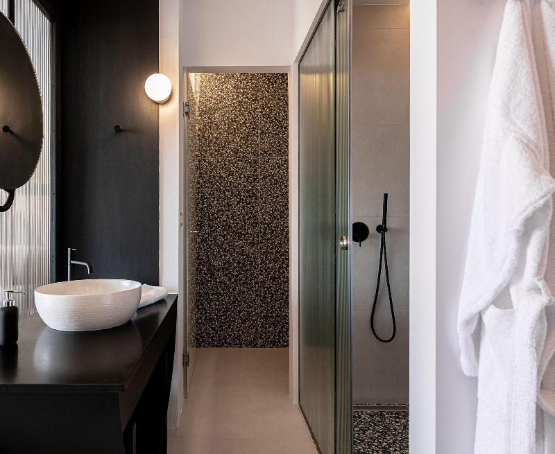 Nuovo Luxury Suites image