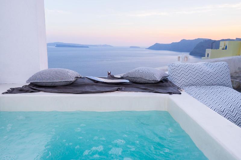 Canvas Suites image