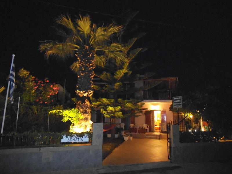 Villa Xenos Studios & Apartments image