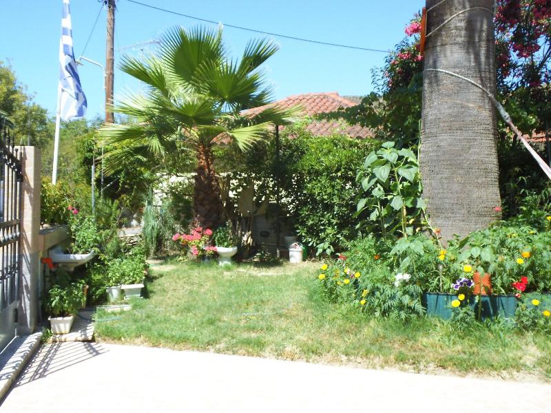 Villa Xenos Studios & Apartments image