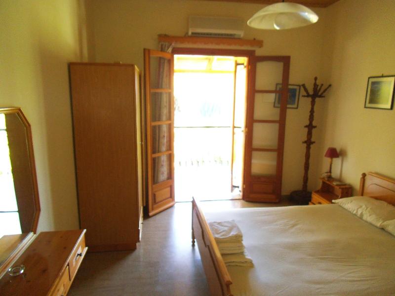 Villa Xenos Studios & Apartments image