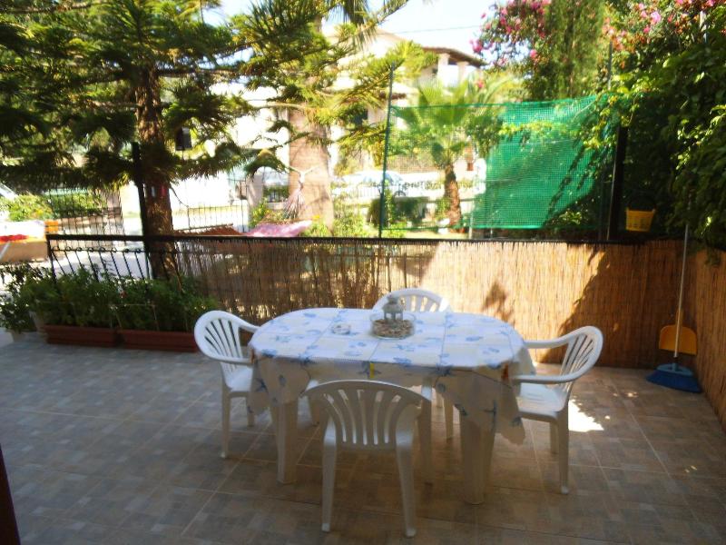 Villa Xenos Studios & Apartments image