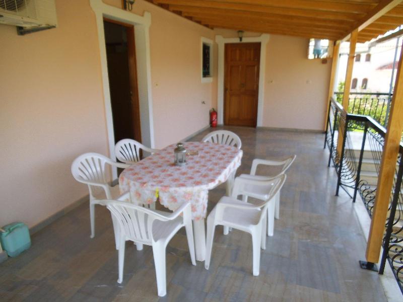 Villa Xenos Studios & Apartments image