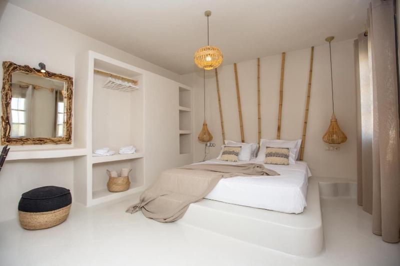 Ampelos  Inn image