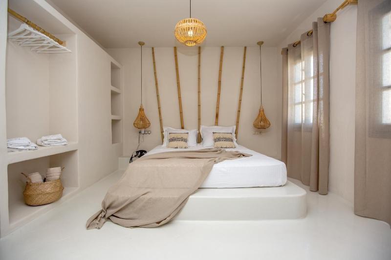 Ampelos  Inn image