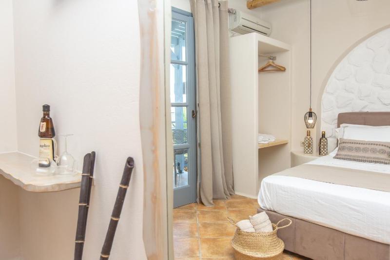 Ampelos  Inn image