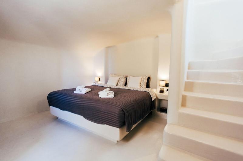 Santorini Dreams Villas image