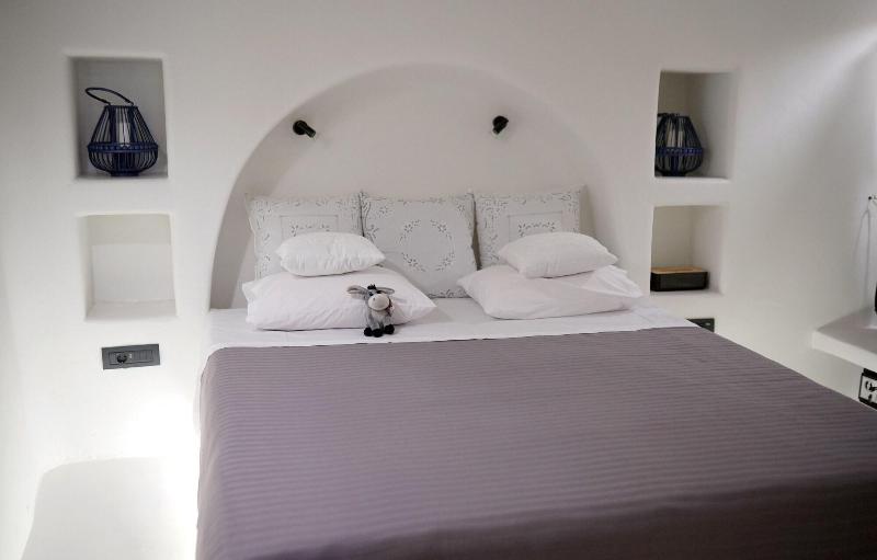 Santorini Dreams Villas image
