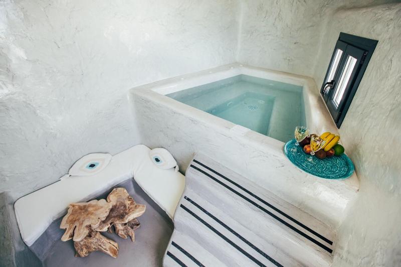 Santorini Dreams Villas image