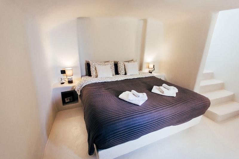 Santorini Dreams Villas image