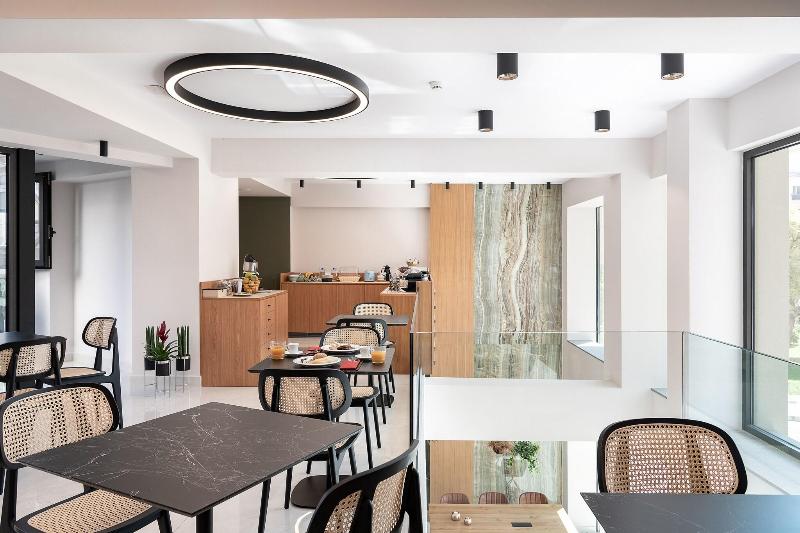 M City Hotel image