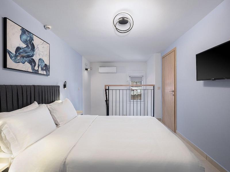 M City Hotel image