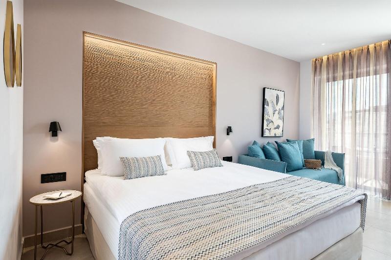 M City Hotel image