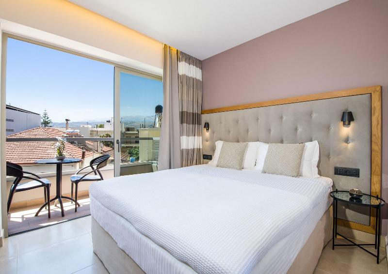 M City Hotel image