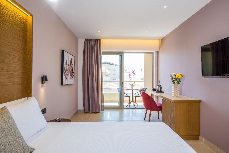 M City Hotel image