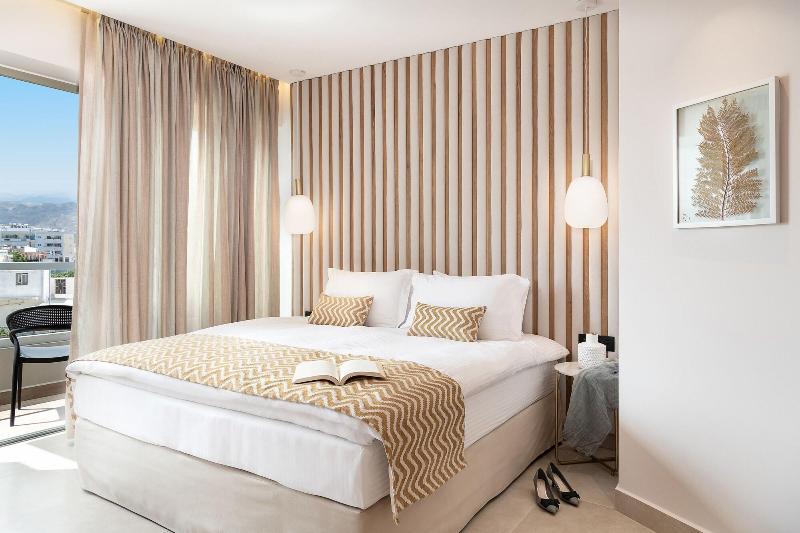 M City Hotel image