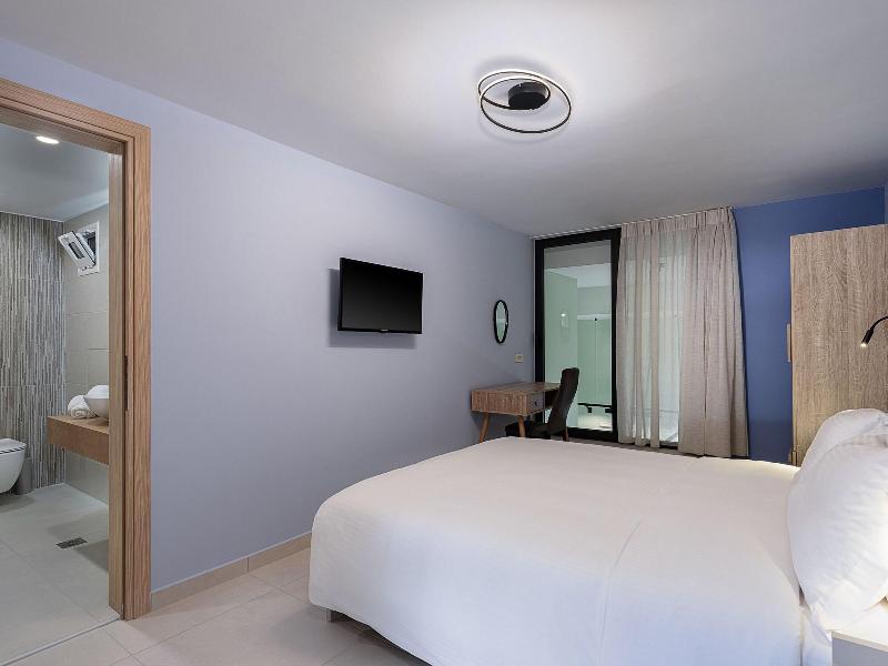 M City Hotel image