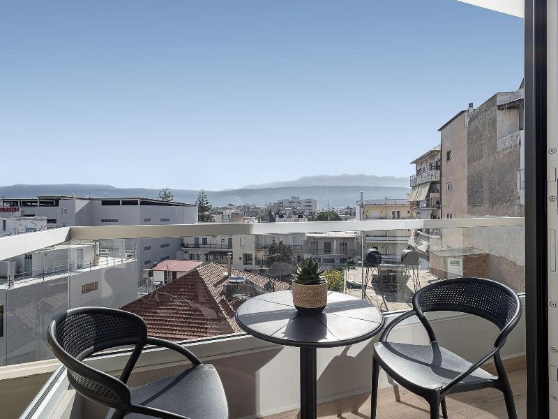 M City Hotel image