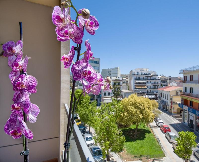 M City Hotel image