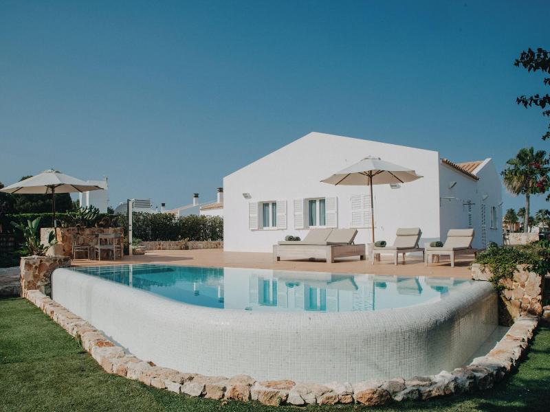 Lago Resort Menorca - Villas & Bungalows Del Lago image