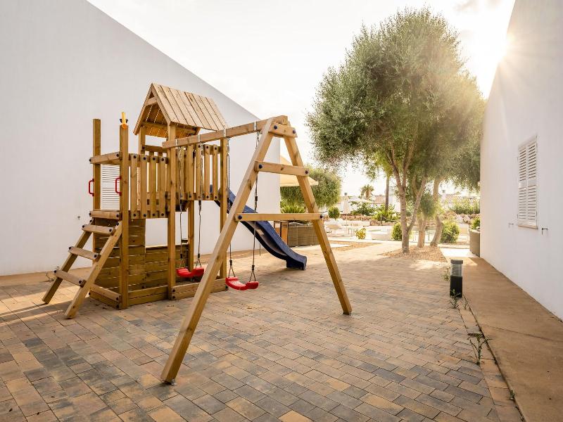 Lago Resort Menorca - Villas & Bungalows Del Lago image
