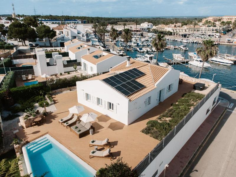 Lago Resort Menorca - Villas & Bungalows Del Lago image