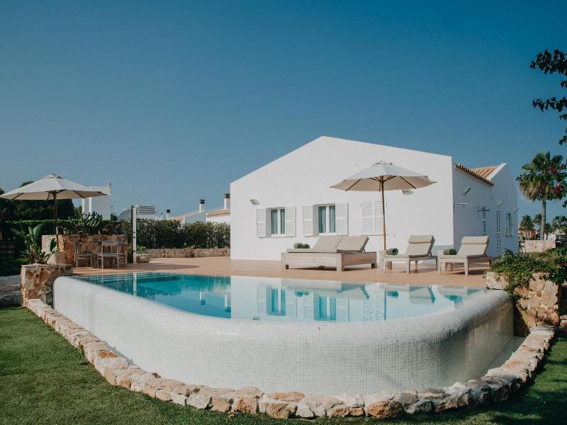 Lago Resort Menorca - Villas & Bungalows Del Lago image